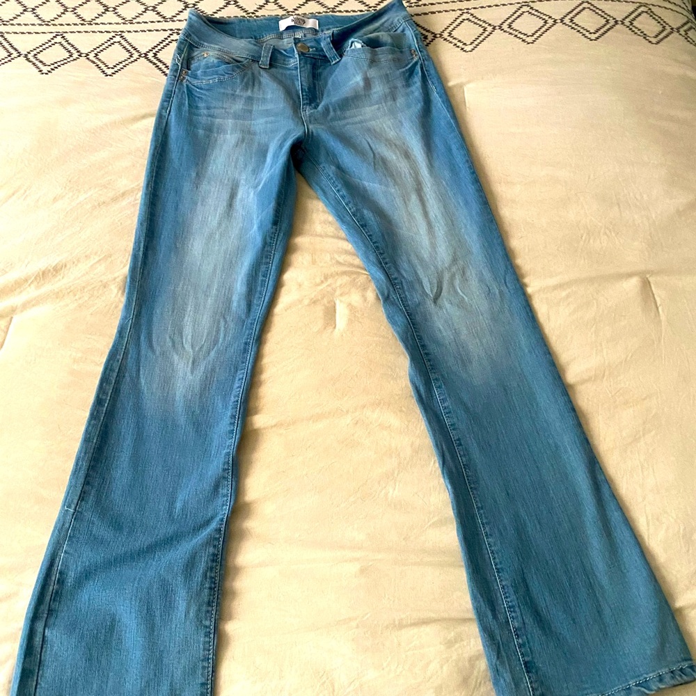 Light Flare Jeans